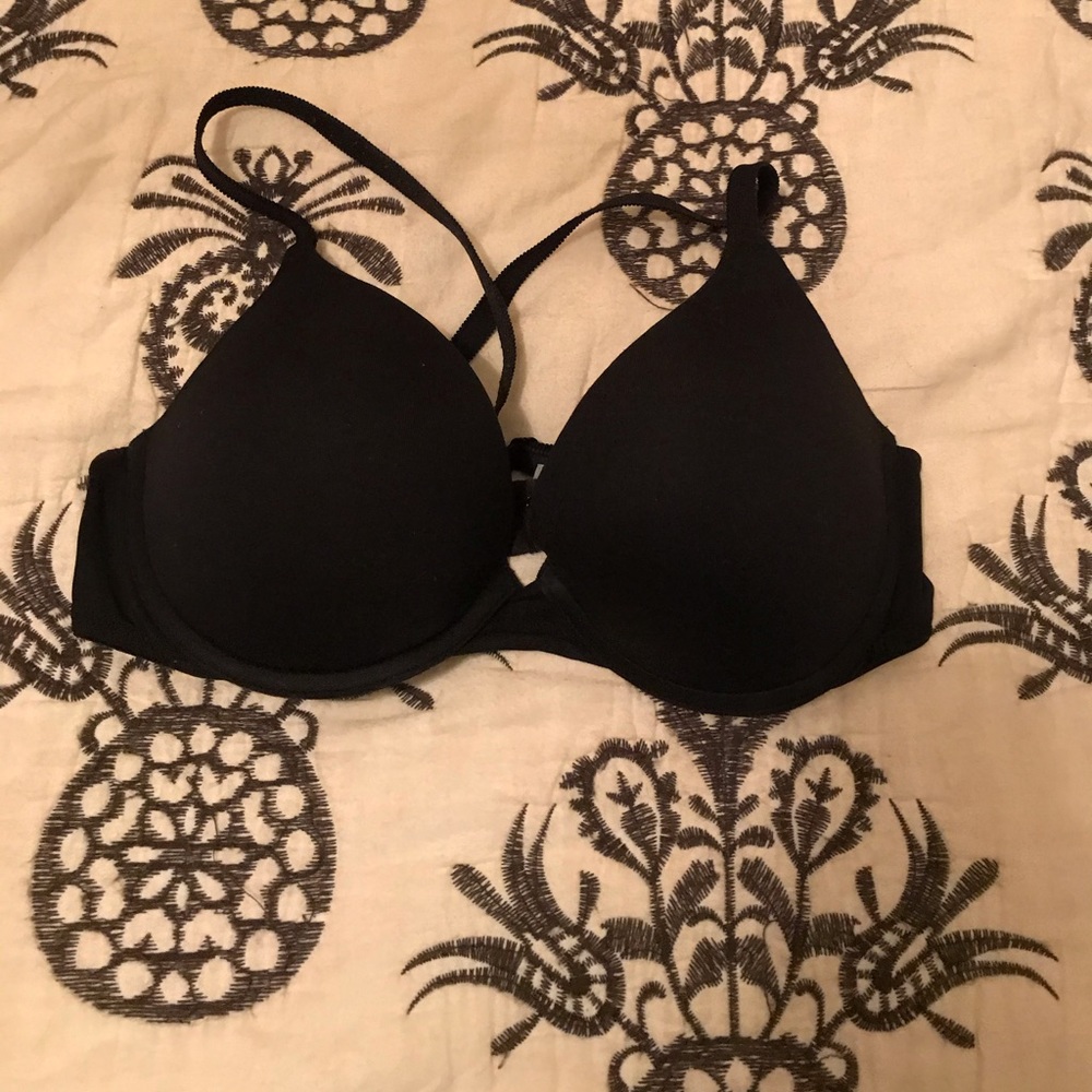 Black push up bra
